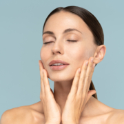 Le rughe da fotoaging sul viso rughe da fotoaging