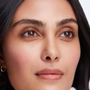 Come funziona il lifting delle sopracciglia con ultrasuoni microfocalizzati